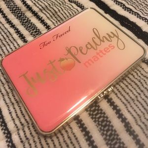 Too Faced Just Peachy Mattes